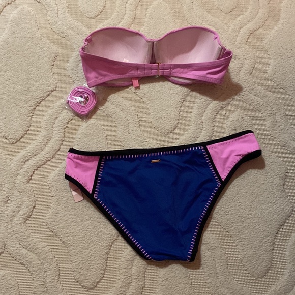 Women’s Victoria’s Secret color block bikini. Large bottoms. 36C top. - Picture 2 of 4